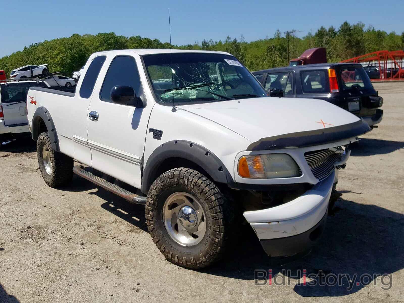 Photo 1FTRX18L5YNB60008 - FORD F150 2000