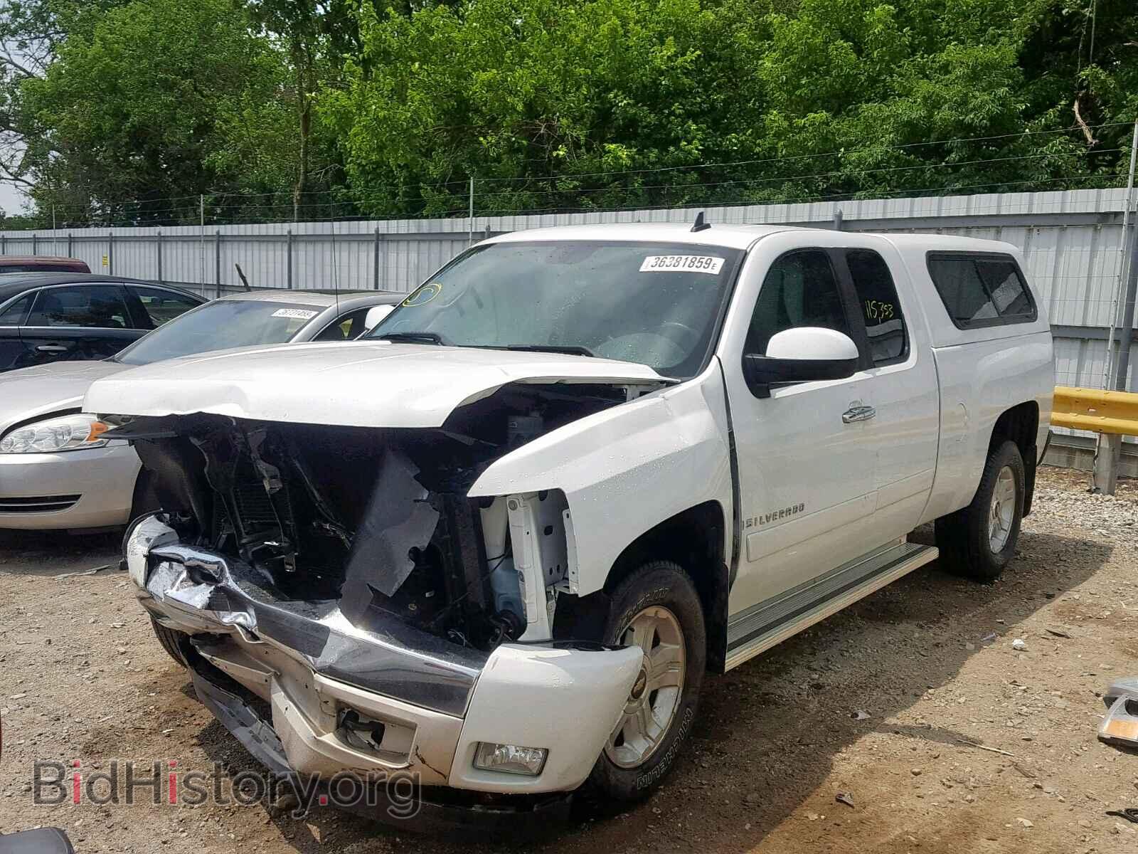 2007 CHEVROLET SILVERADO - VIN: 1GCEC19057Z645061 - Photo 2