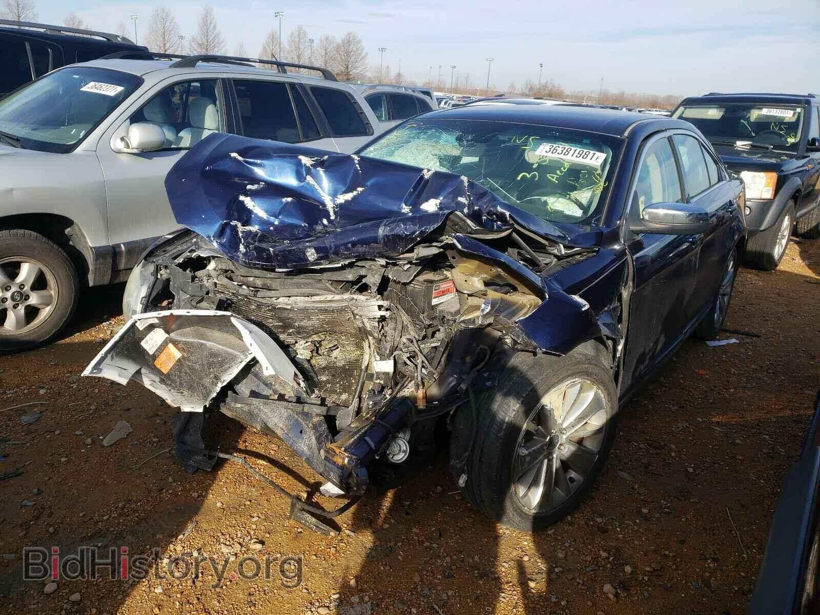 2011 FORD TAURUS - VIN: 1FAHP2FW5BG114632 - Фото 2