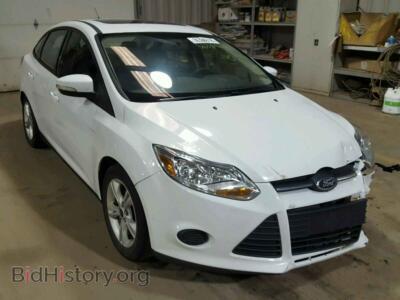2014 Ford FOCUS FOCUS SE, белый — VIN 1FADP3F23EL418426, Copart