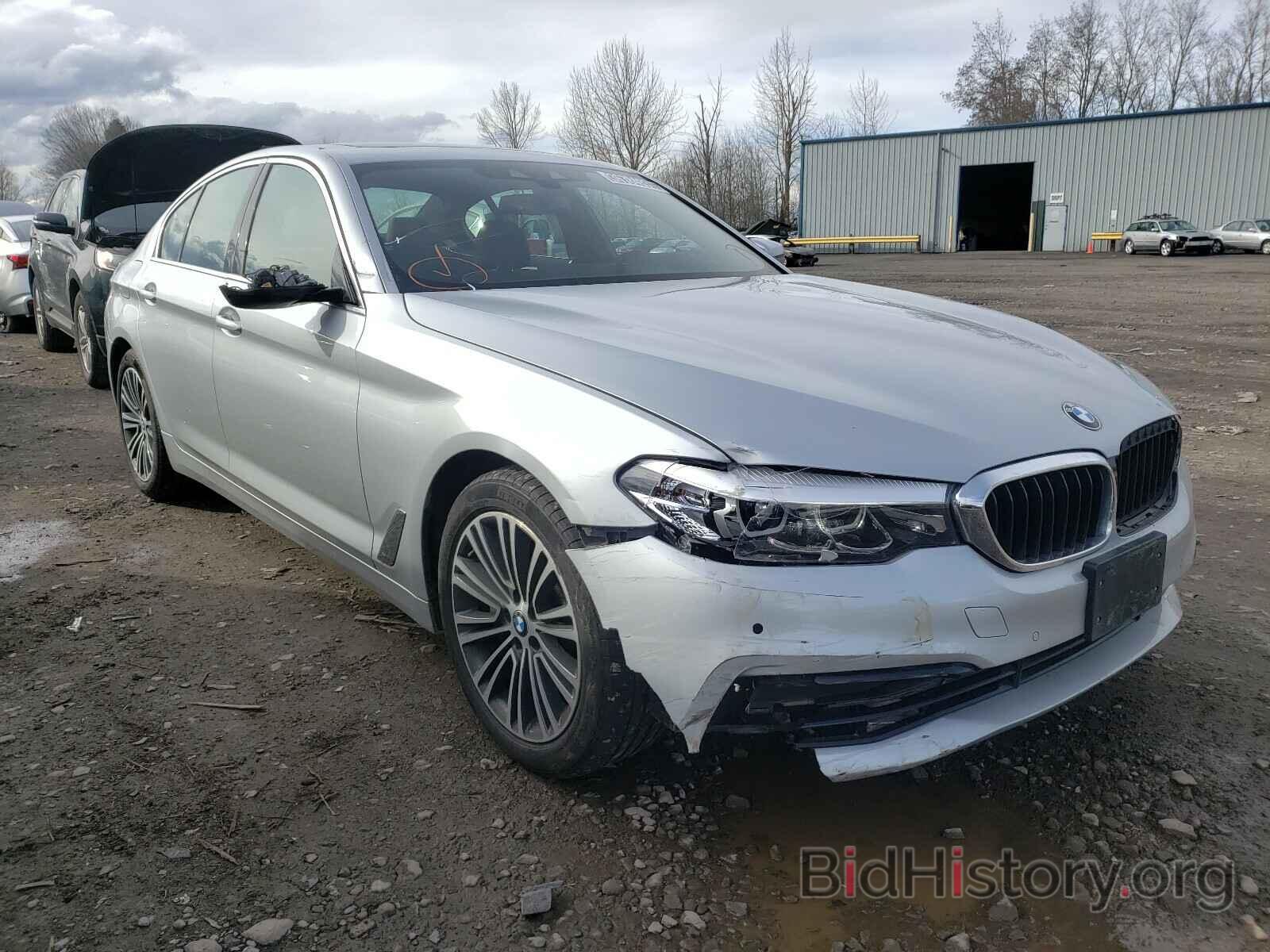 Photo WBAJA5C54KWW45205 - BMW 5 SERIES 2019