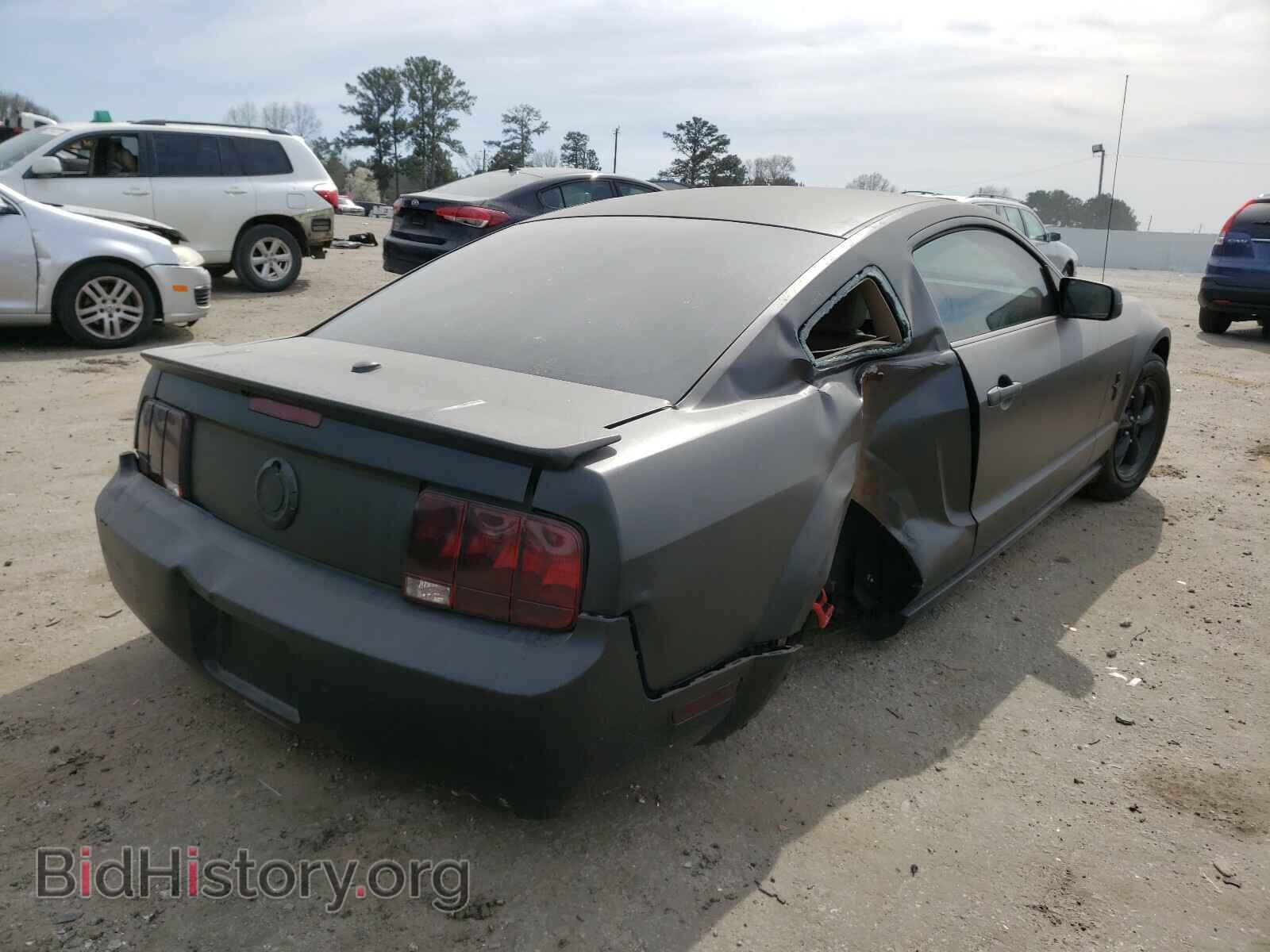 2007 FORD MUSTANG - VIN: 1ZVFT80N975275467 - Фото 4