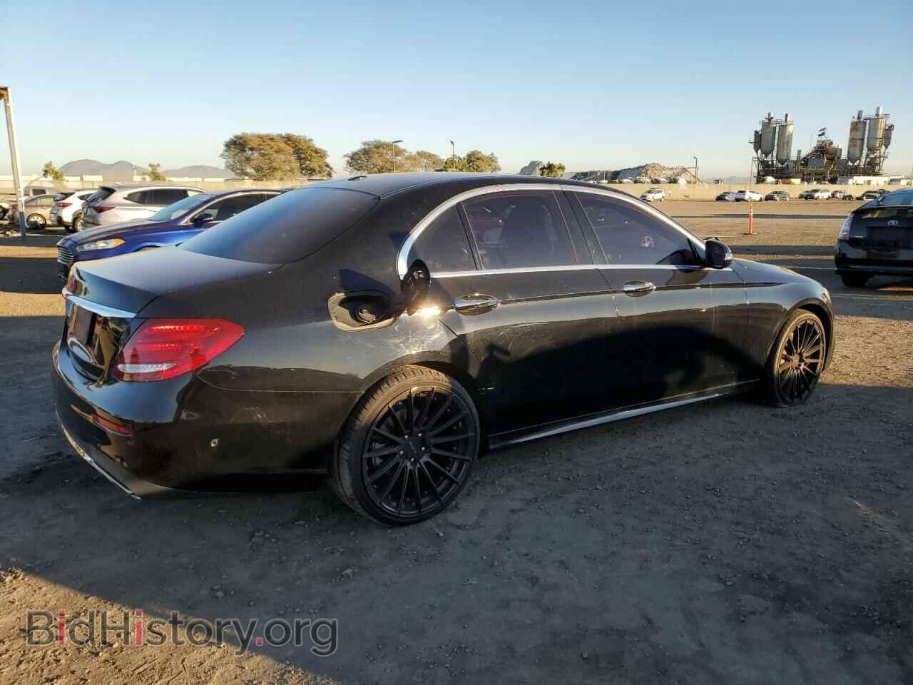 2017 MERCEDES-BENZ E-CLASS - VIN: WDDZF4KB6HA025802 - Фото 3