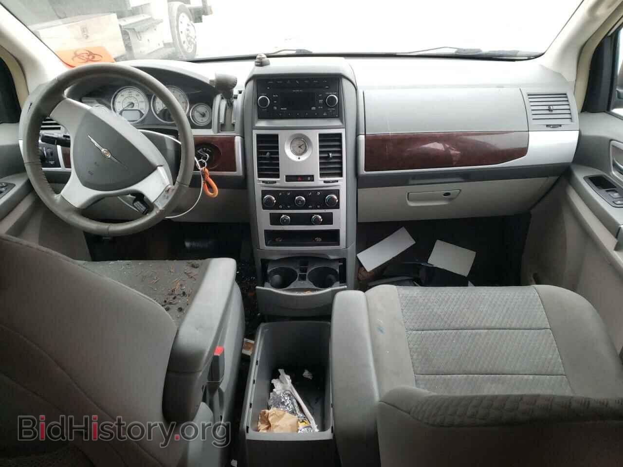 2010 CHRYSLER MINIVAN - VIN: 2A4RR5D17AR440988 - Фото 8