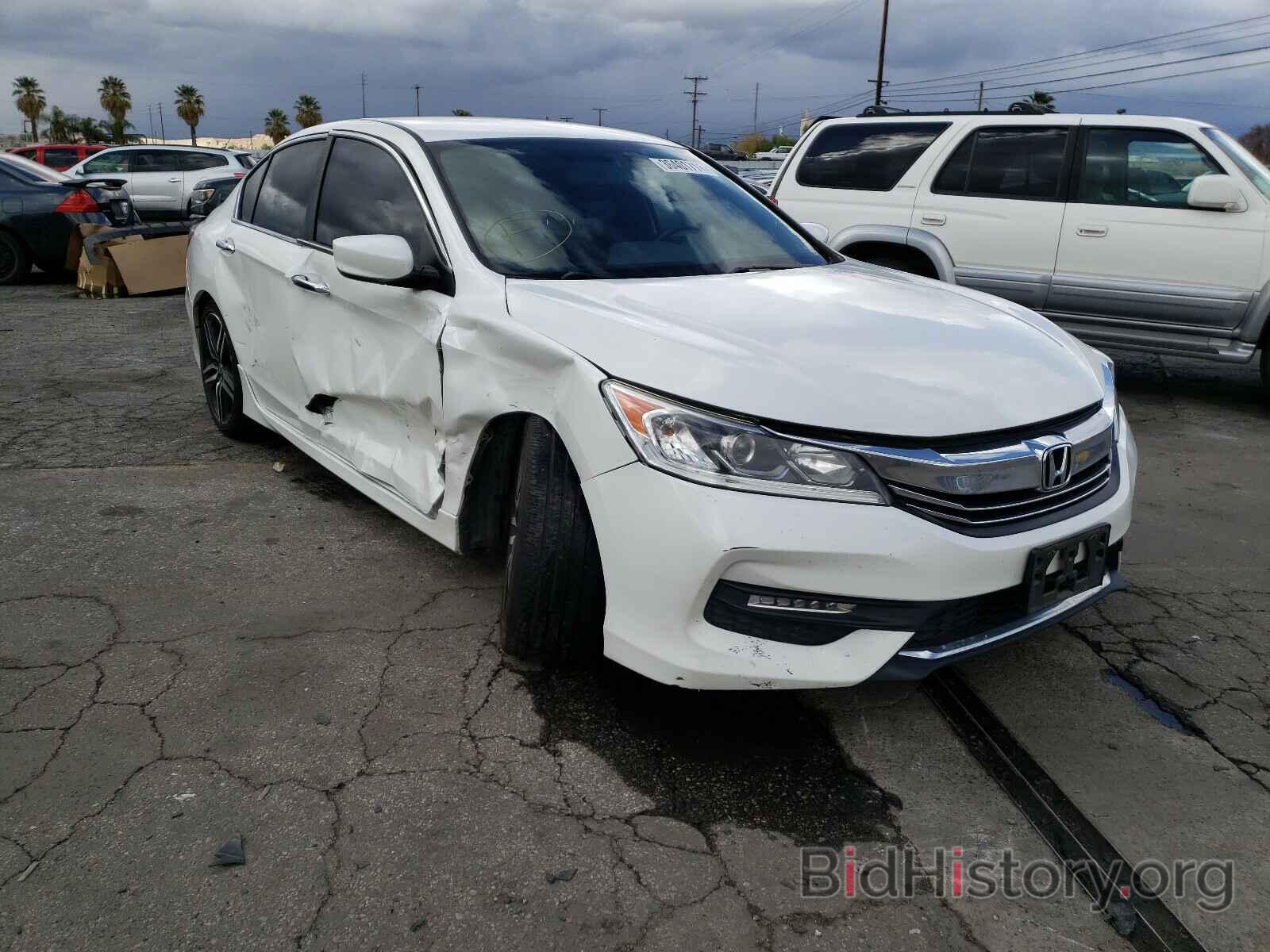 Photo 1HGCR2F50HA102391 - HONDA ACCORD 2017