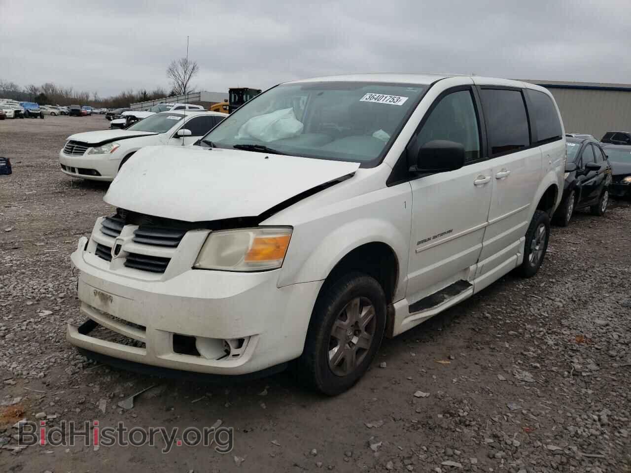 Photo 2D4RN4DE8AR155315 - DODGE CARAVAN 2010
