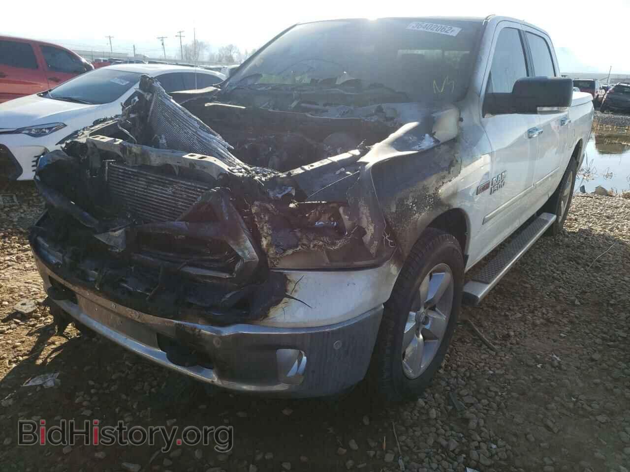 2015 RAM 1500 - VIN: 1C6RR7LM3FS681411 - Фото 2