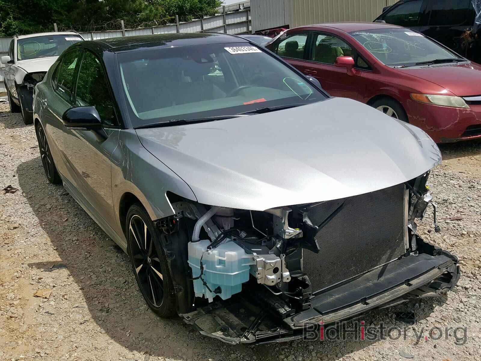 Photo 4T1B61HK1JU082121 - TOYOTA CAMRY 2018