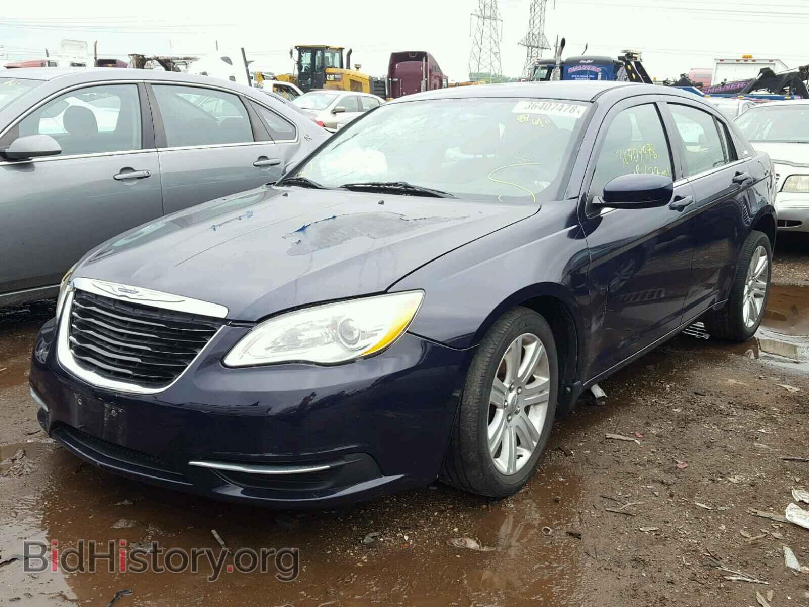 2013 CHRYSLER 200 - VIN: 1C3CCBAB1DN705046 - Photo 2