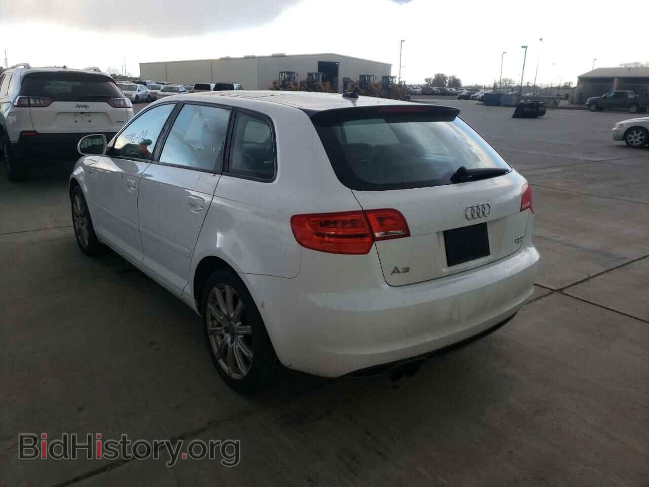 2010 AUDI A3 - VIN: WAUMFAFM9AA018876 - Photo 3