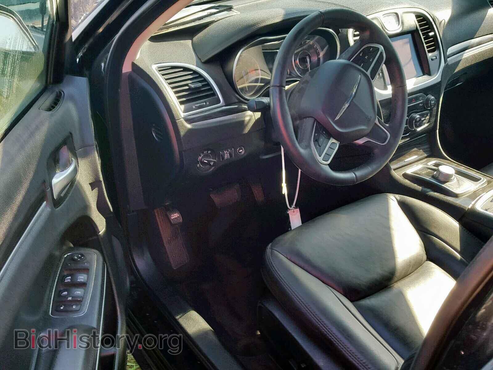 2018 CHRYSLER 300 - VIN: 2C3CCAAG7JH249581 - Фото 8