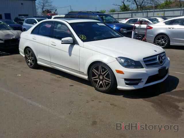 Photo WDDGF8AB7DR268482 - MERCEDES-BENZ C CLASS 2013