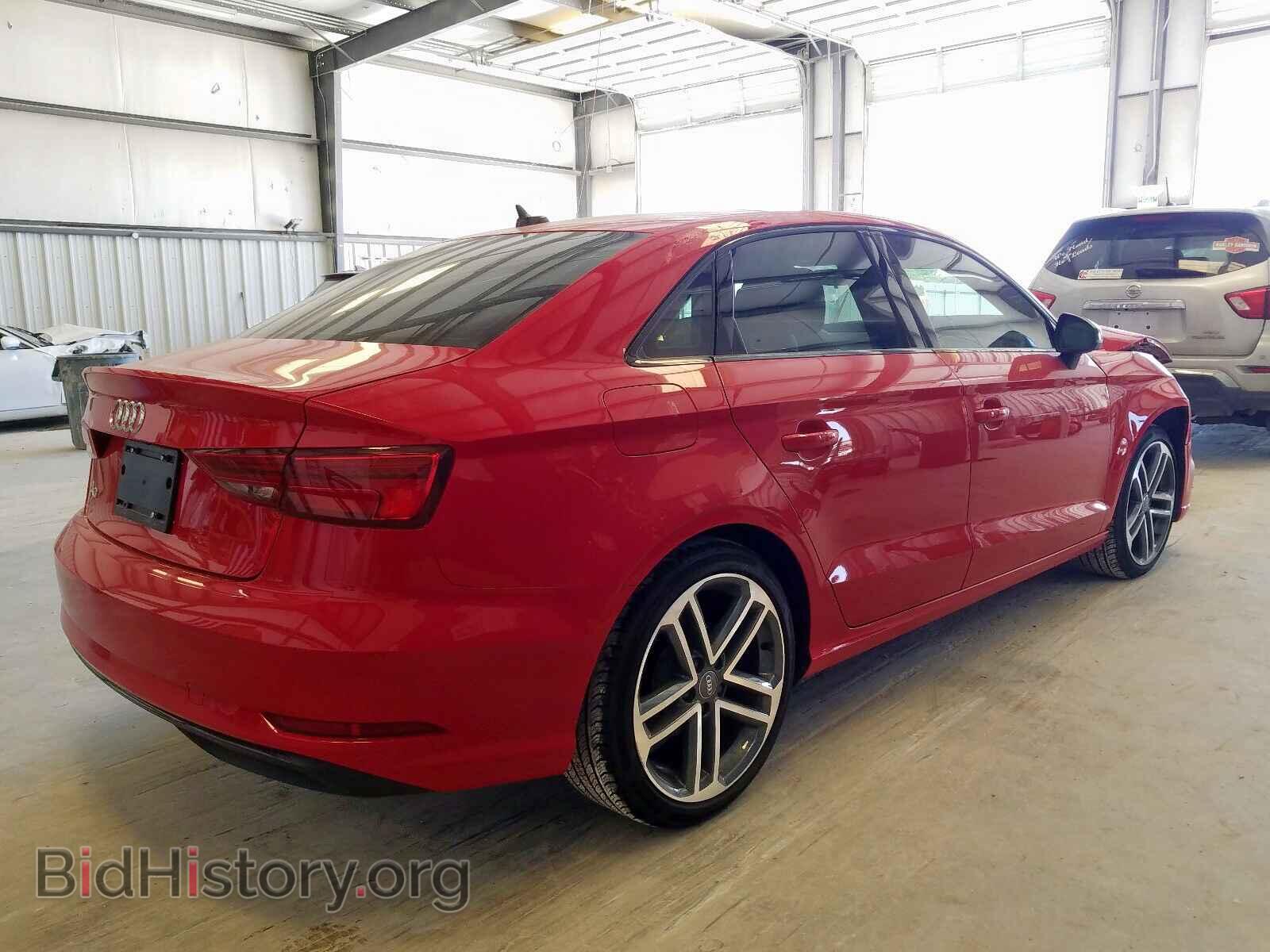 2019 AUDI A3 - VIN: WAUAUGFF1KA090864 - Фото 4