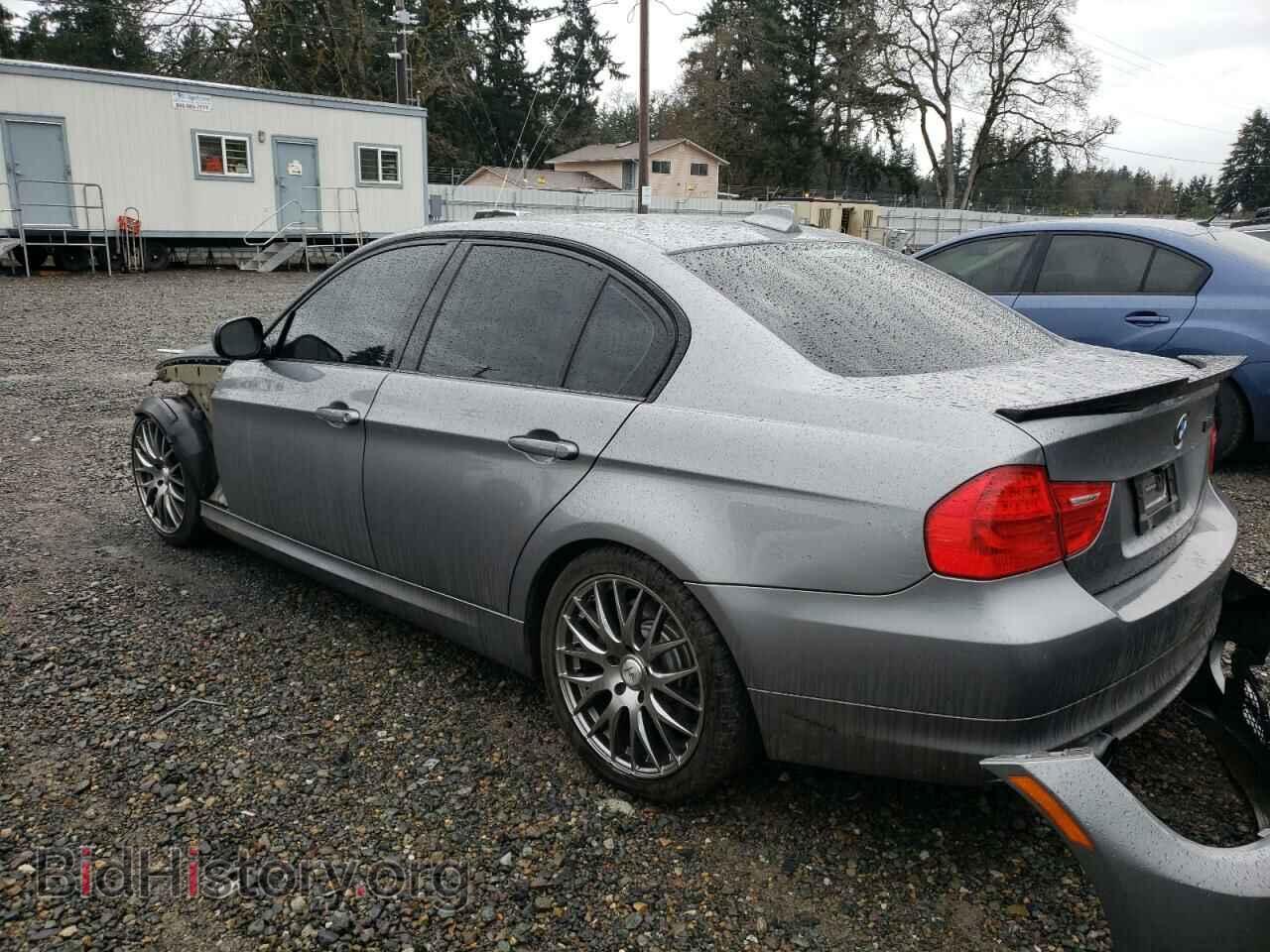2009 BMW 3 SERIES - VIN: WBAPM73589A365937 - Фото 2