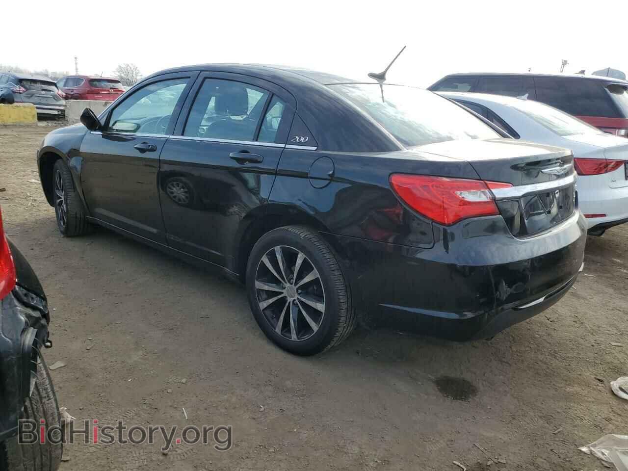 2013 CHRYSLER 200 - VIN: 1C3CCBCG0DN516445 - Фото 2