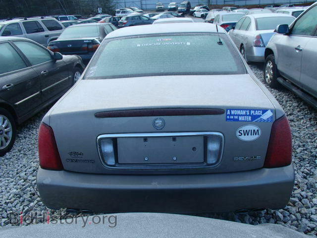 2001 CADILLAC DEVILLE - VIN: 1G6KD54Y01U122204 - Photo 10