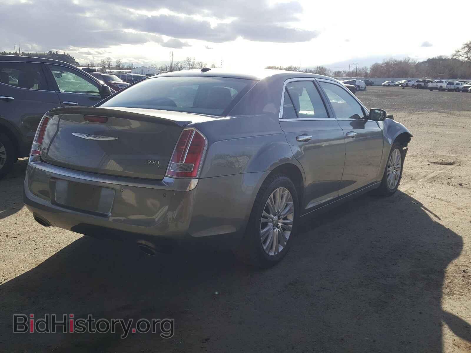 2012 CHRYSLER 300 - VIN: 2C3CCAST6CH232978 - Фото 4
