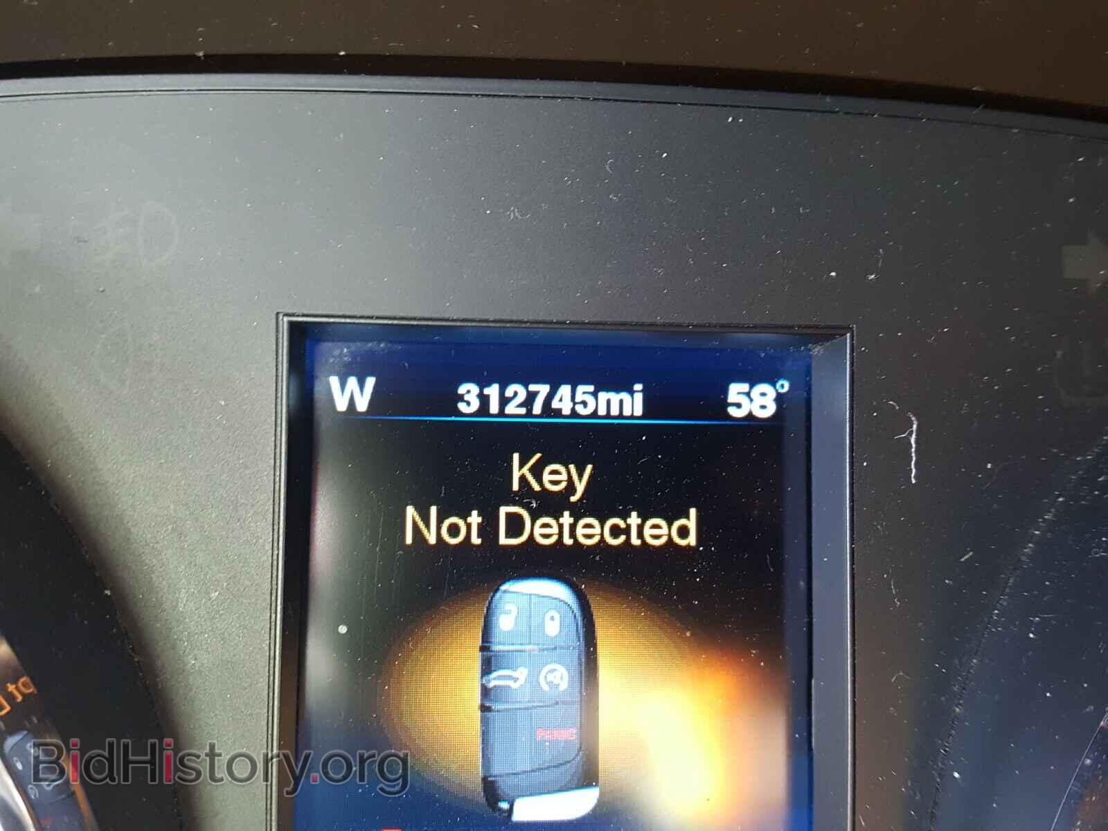 2012 CHRYSLER 300 - VIN: 2C3CCAST6CH232978 - Фото 8