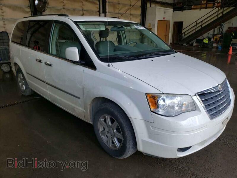 2010 Chrysler MINIVAN Town & COU (VIN 2A4RR5D13AR266160) — фото 1 из 10, Copart, повреждение: бок