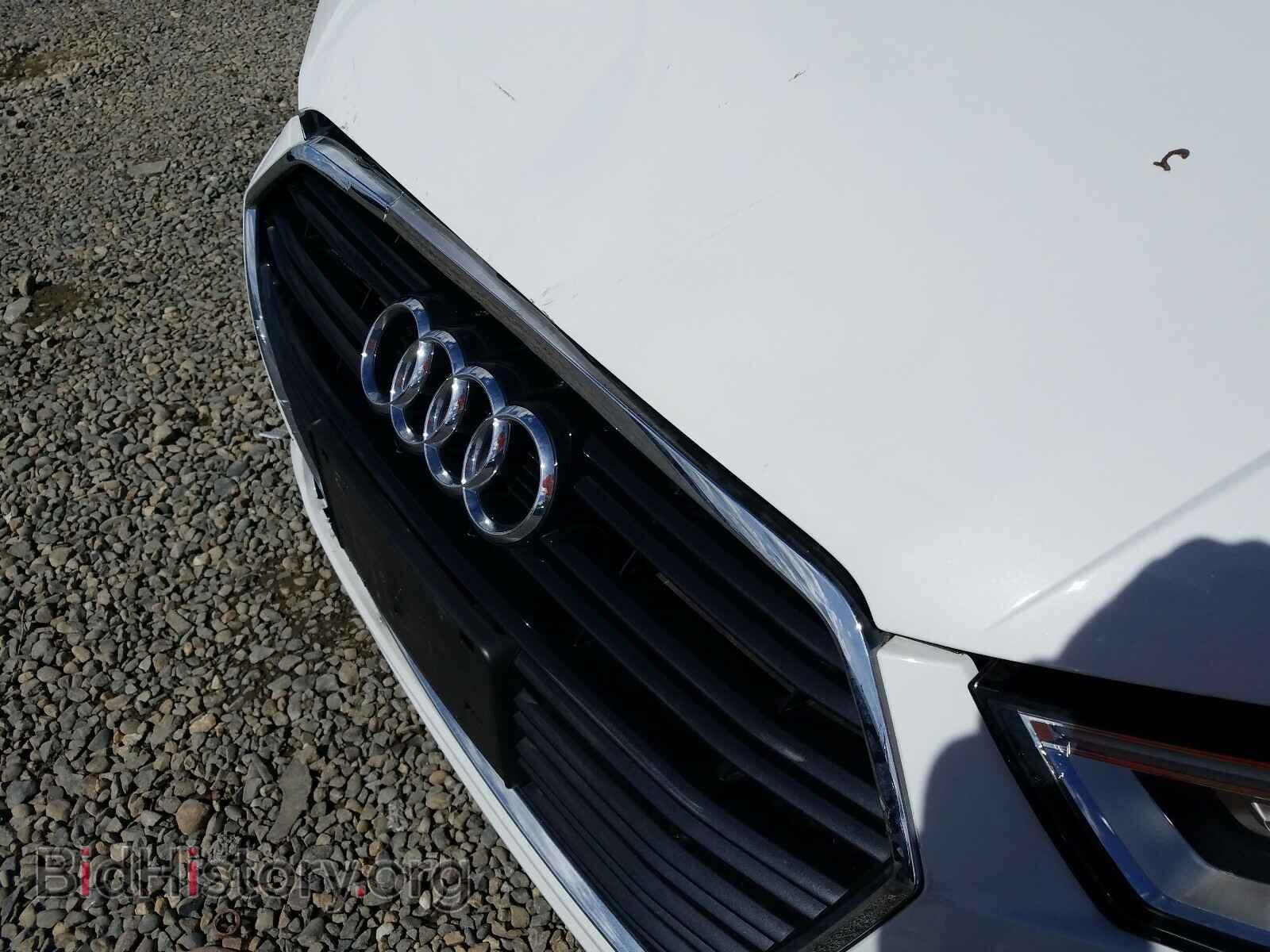 2018 AUDI A3 - VIN: WAUB8GFF3J1033556 - Фото 9