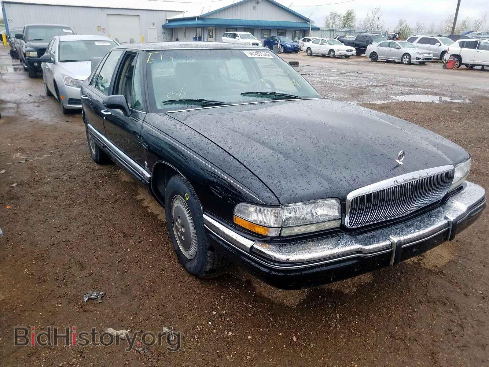 Photo 1G4CU5214TH600820 - BUICK PARK AVE 1996