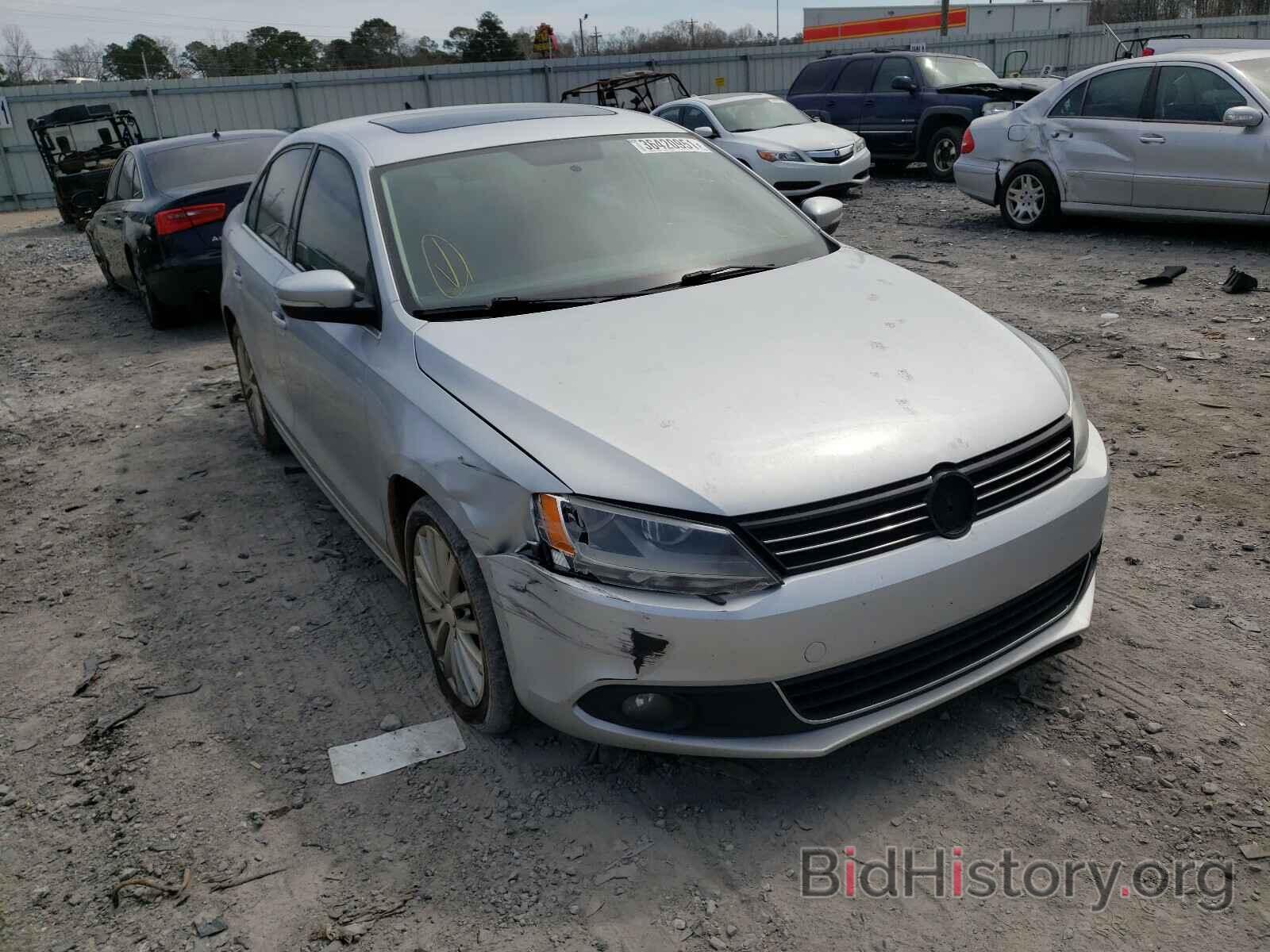 Фотография 3VWLX7AJ1BM038942 - VOLKSWAGEN JETTA 2011