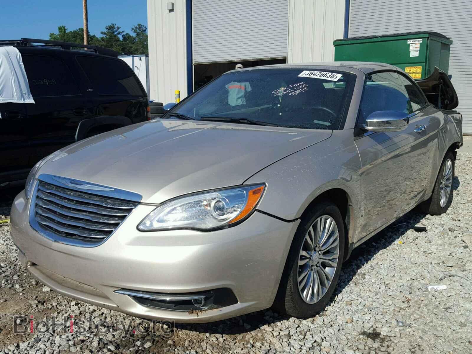 2013 CHRYSLER 200 - VIN: 1C3BCBFG1DN598029 - Photo 2