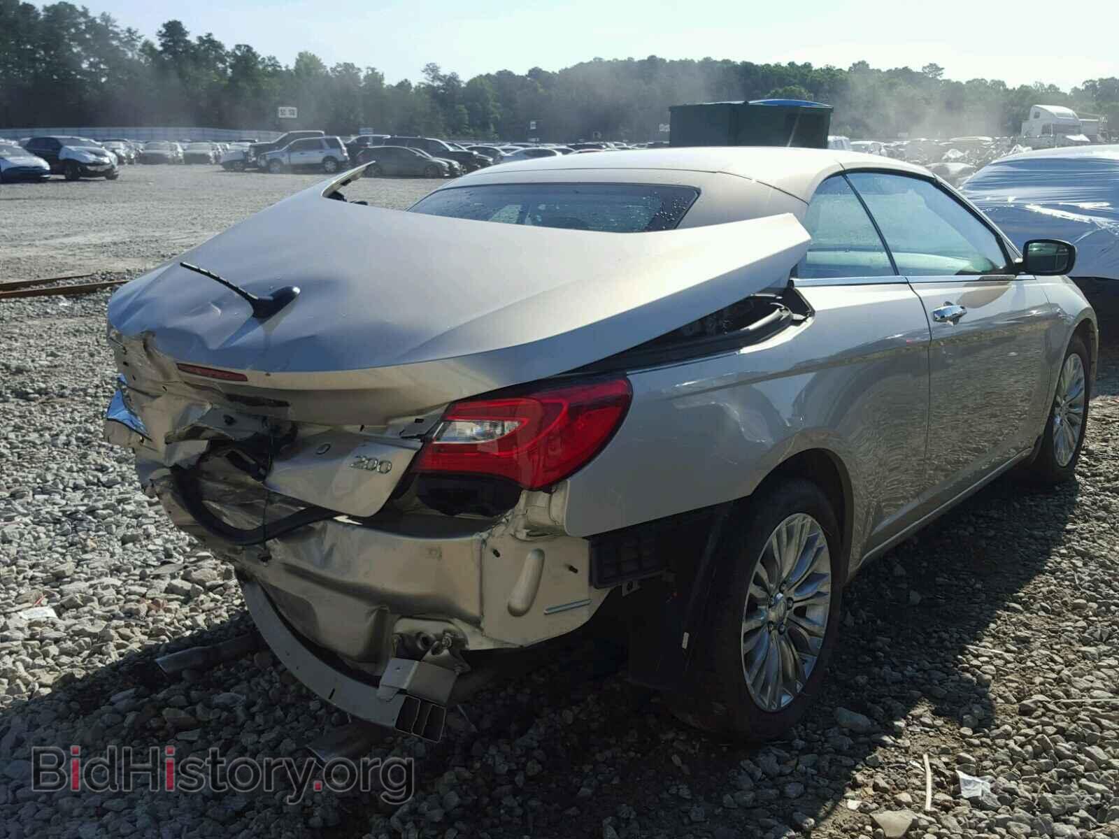 2013 CHRYSLER 200 - VIN: 1C3BCBFG1DN598029 - Photo 4