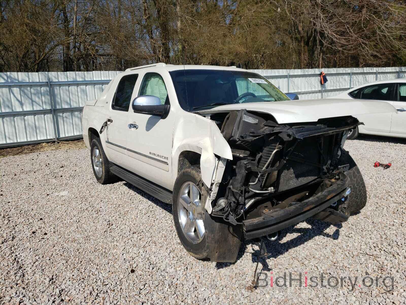 Photo 3GNVKGE07AG178025 - CHEVROLET AVALANCHE 2010