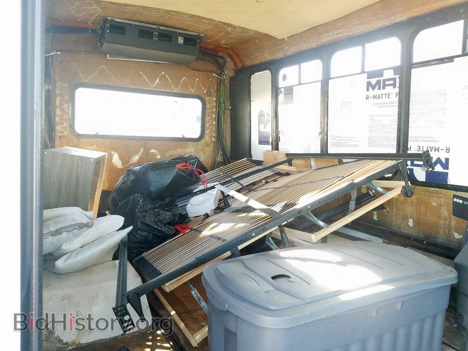 2000 FORD ECONOLINE - VIN: 1FDWE35F5YHB36126 - Фото 6