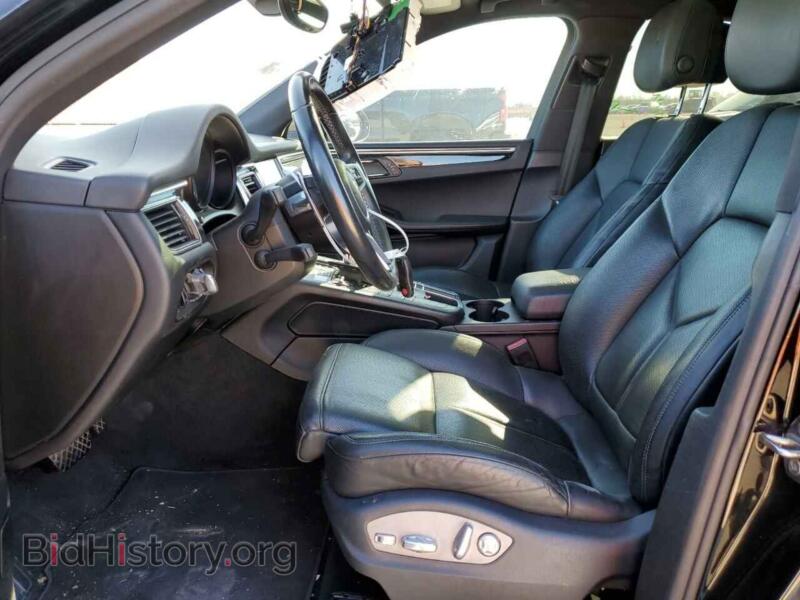 2017 Porsche MACAN (VIN WP1AB2A56HLB13674) — photo 7 of 14