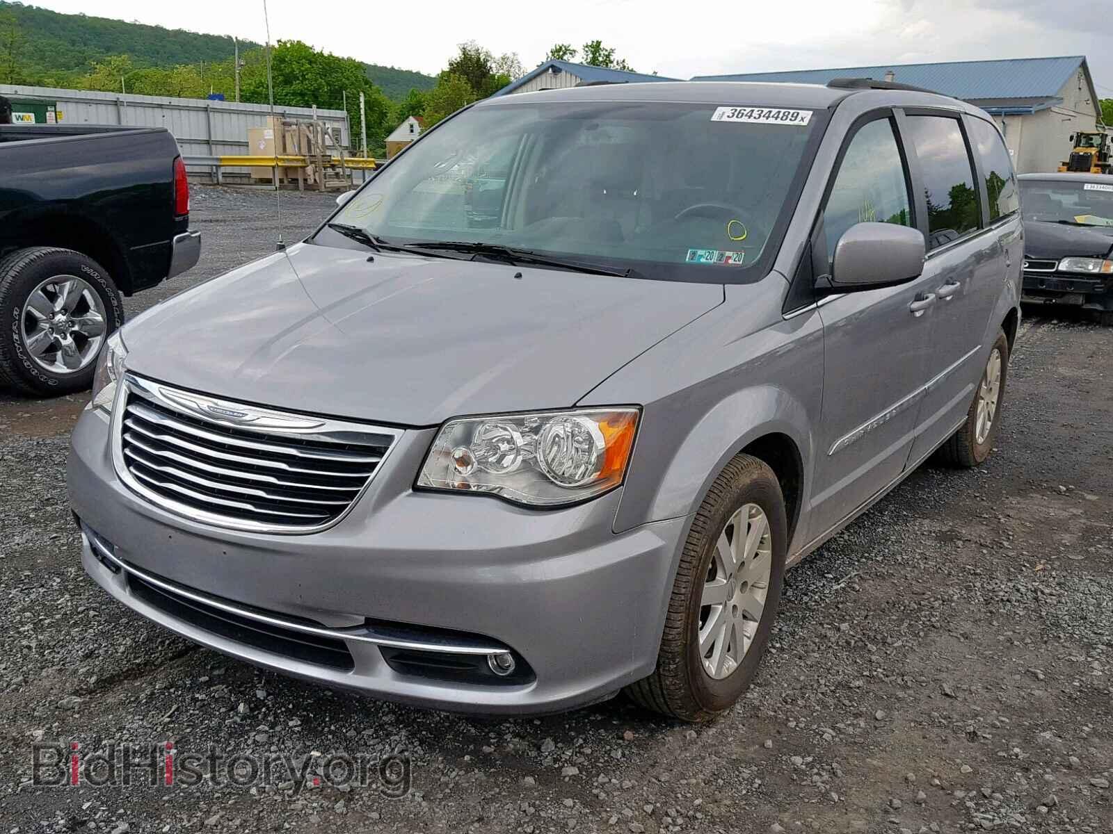 2016 CHRYSLER TOWN & COU - VIN: 2C4RC1BG1GR290103 - Фото 2