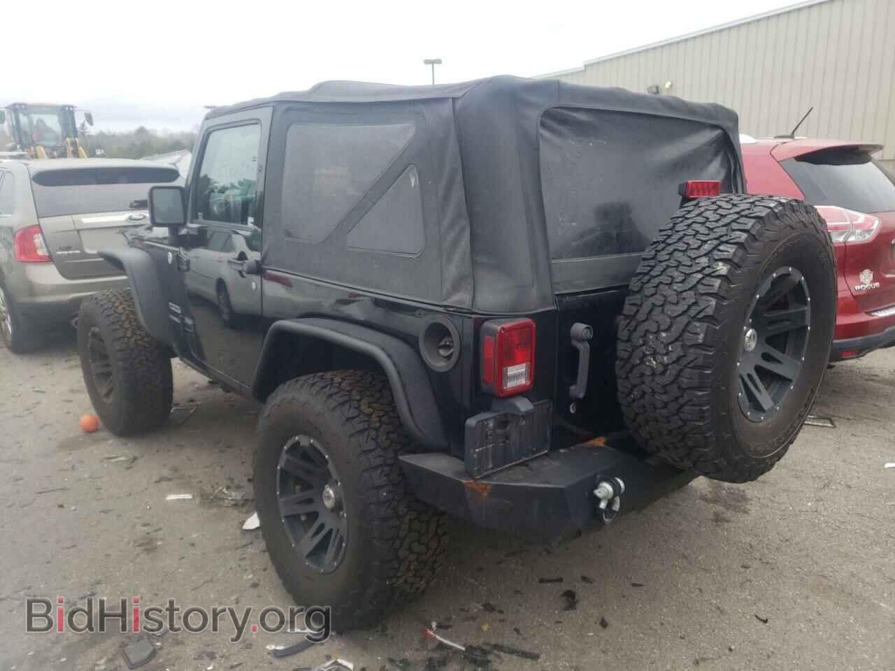 2011 JEEP WRANGLER - VIN: 1J4AA2D11BL608976 - Photo 2