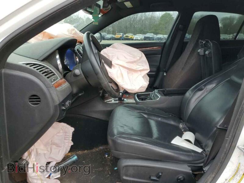 2014 Chrysler 300 (VIN 2C3CCAAG2EH382786) — photo 7 of 12