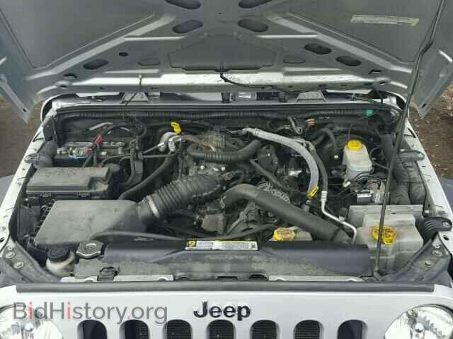 2011 JEEP WRANGLER - VIN: 1J4AA2D10BL595637 - Фото 7