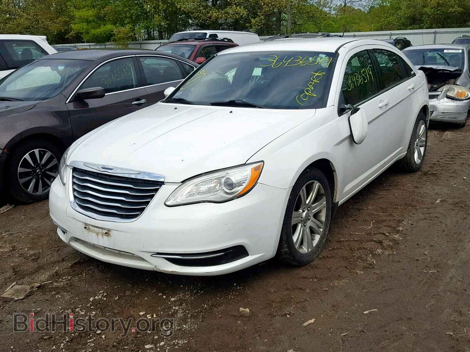 2013 CHRYSLER 200 - VIN: 1C3CCBAB1DN765277 - Photo 2