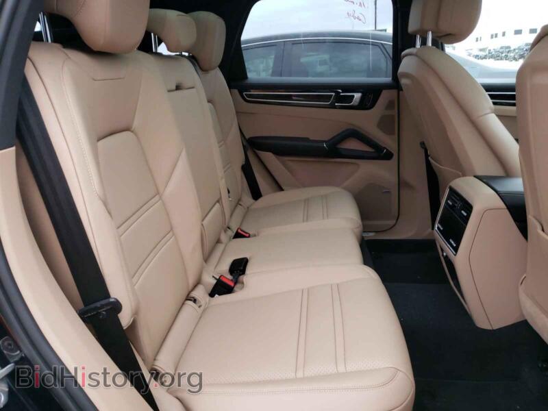 2019 Porsche CAYENNE (VIN WP1AE2AYXKDA50307) — photo 6 of 10