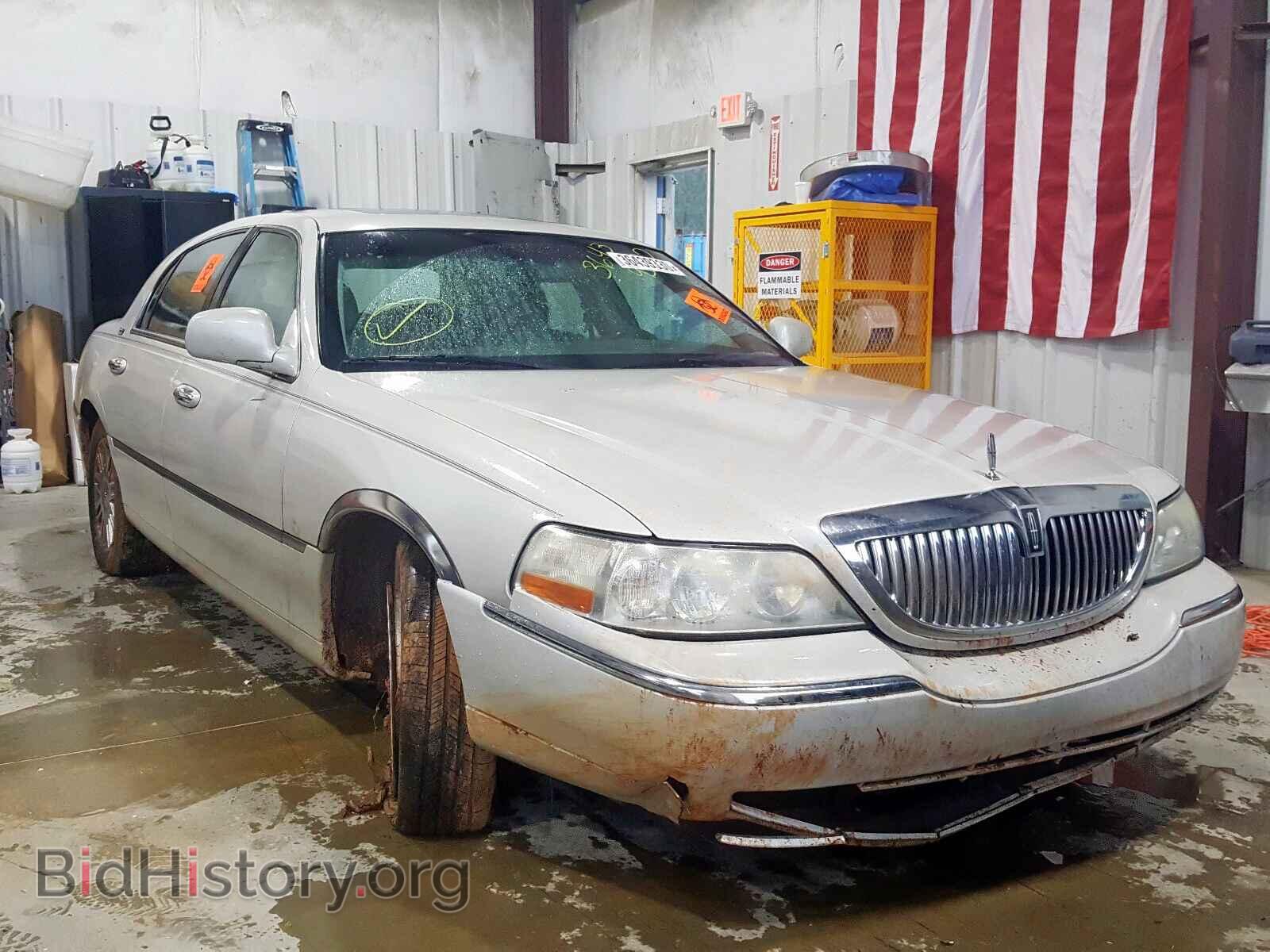 Photo 1LNHM82V56Y641536 - LINCOLN TOWNCAR 2006