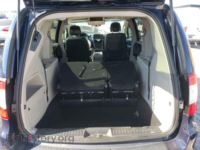 2016 Chrysler MINIVAN (VIN 2C4RC1BG7GR269370) — photo 9 of 10