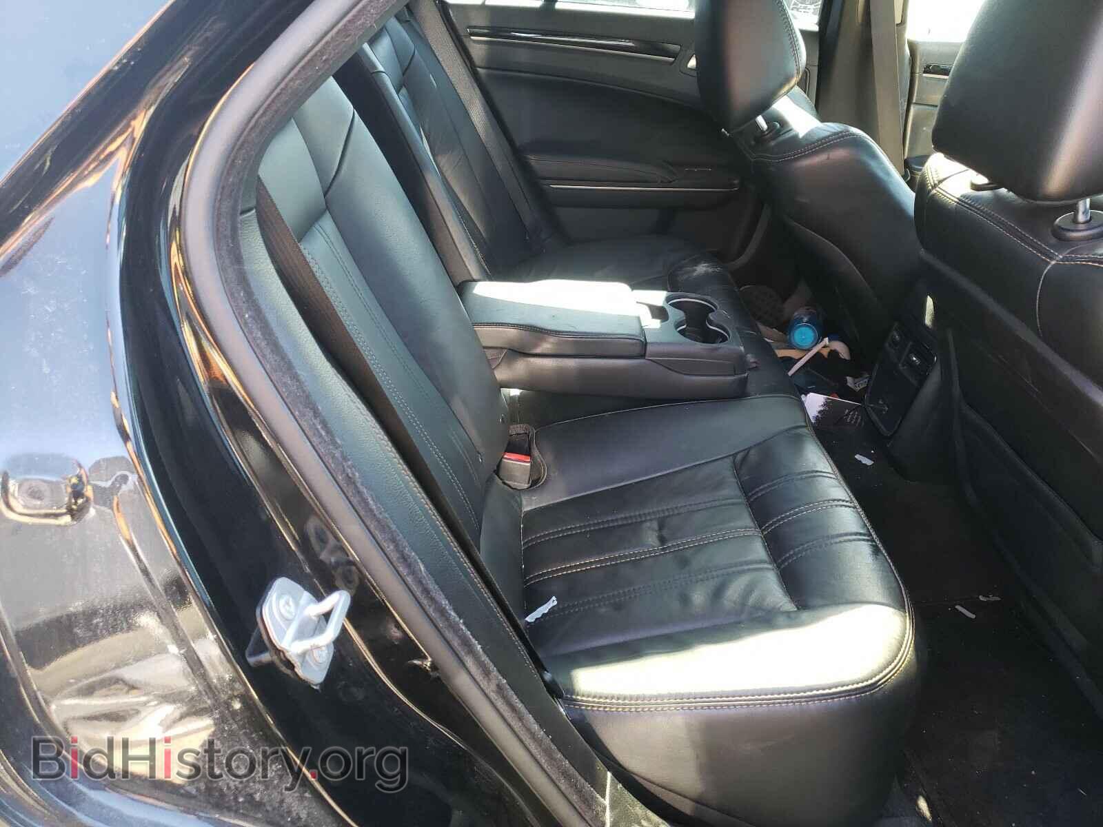 2016 CHRYSLER 300 - VIN: 2C3CCABT3GH295008 - Фото 6