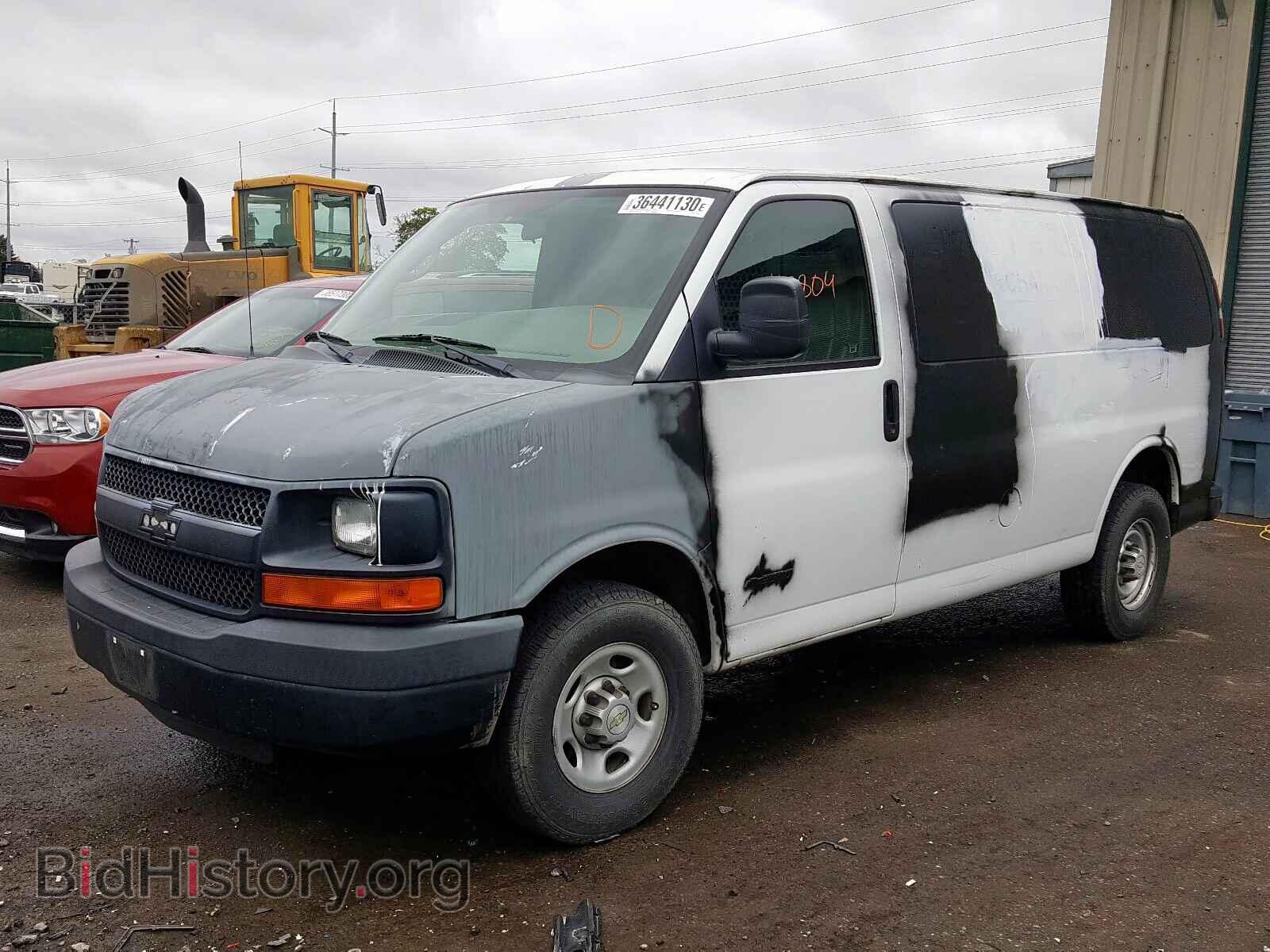 2006 CHEVROLET EXPRESS - VIN: 1GCHG35U761256568 - Фото 2