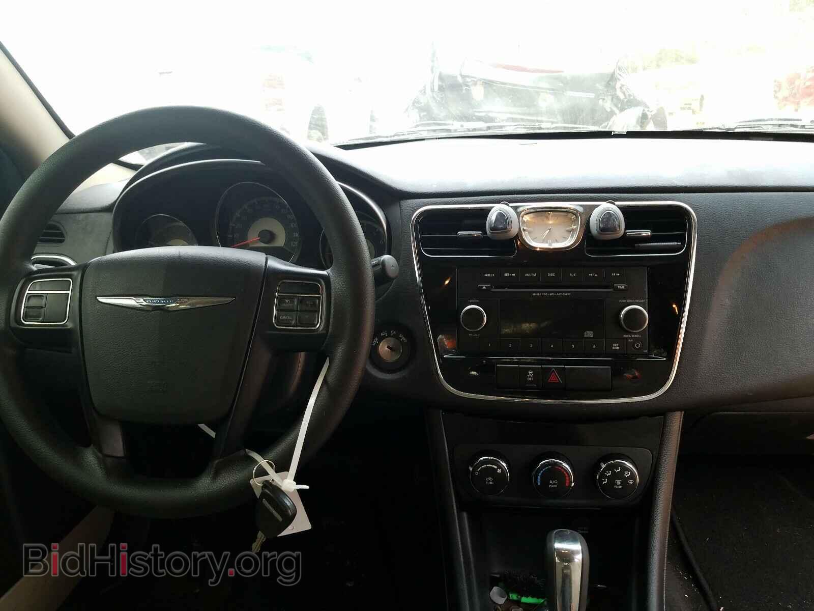 2013 CHRYSLER 200 - VIN: 1C3CCBAB1DN761634 - Фото 9