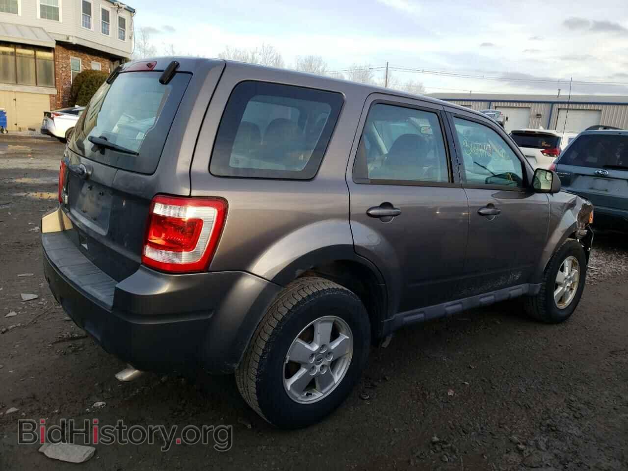 2010 FORD ESCAPE - VIN: 1FMCU0C77AKB75504 - Фото 3