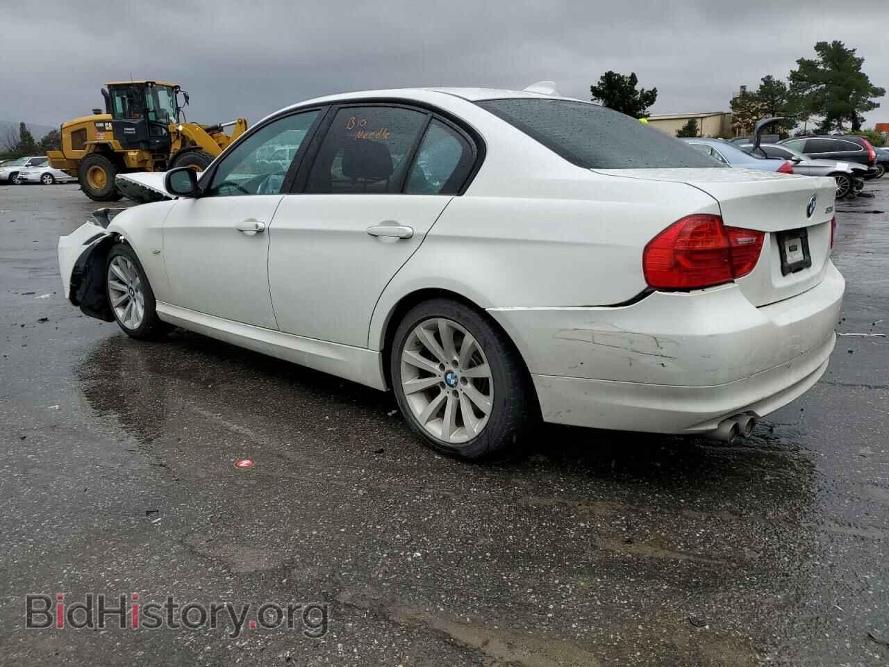 2011 BMW 3 SERIES - VIN: WBAPH5C53BF093234 - Фото 2
