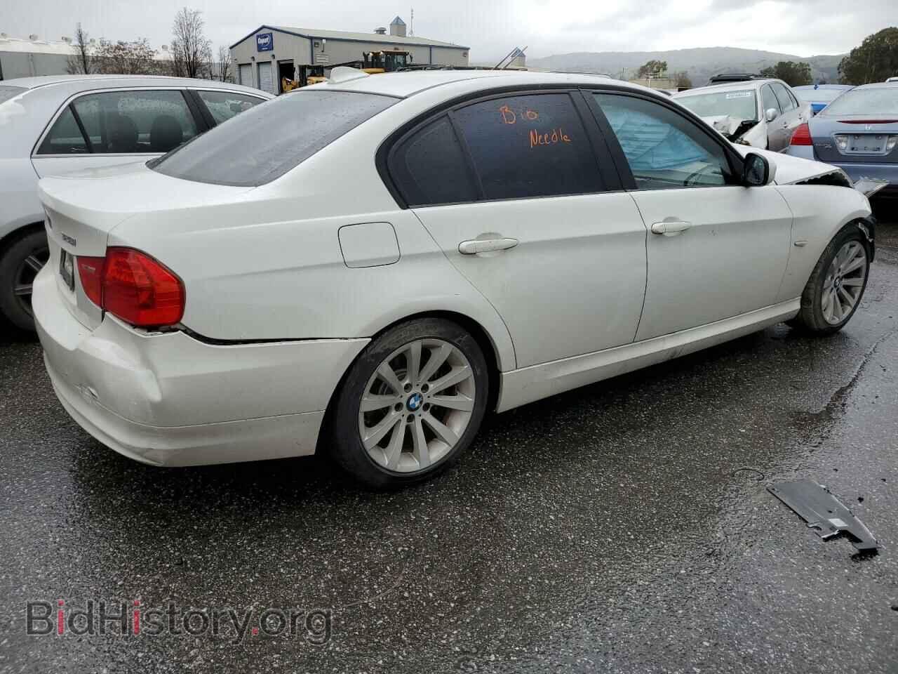2011 BMW 3 SERIES - VIN: WBAPH5C53BF093234 - Фото 3