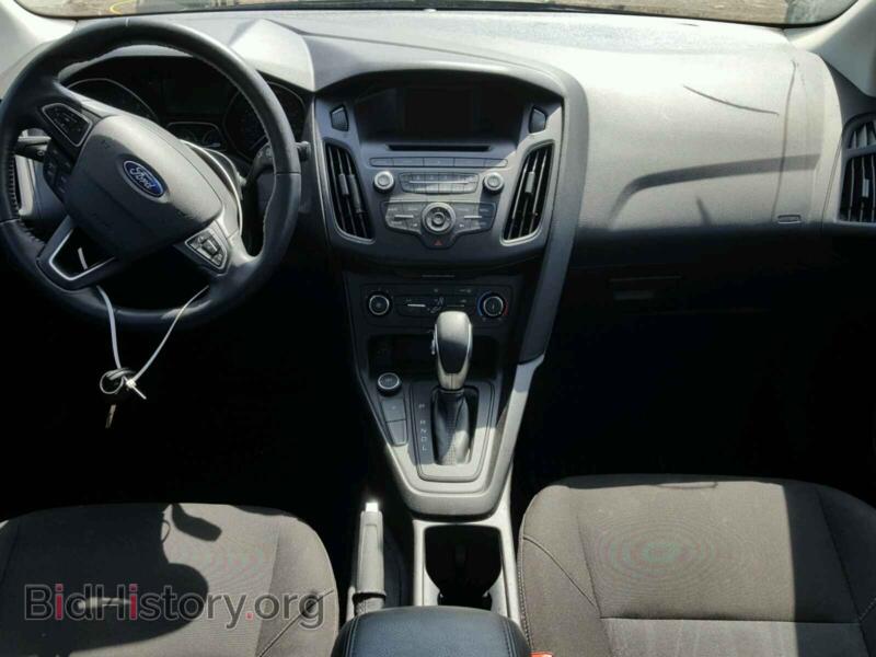 2017 Ford FOCUS (VIN 1FADP3F2XHL317758) — фото 9 из 10