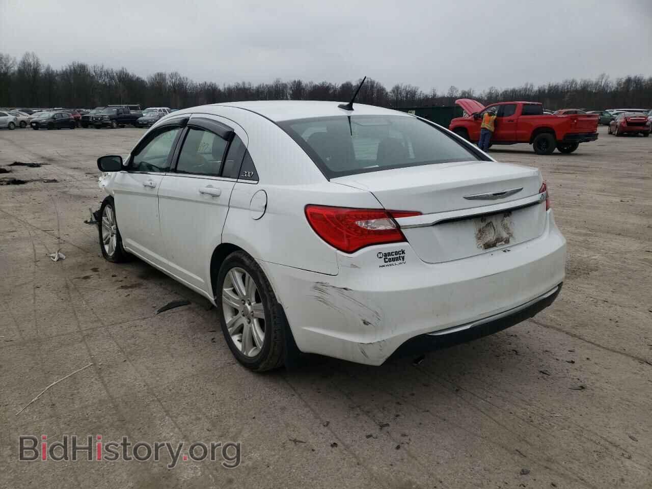 2012 CHRYSLER 200 - VIN: 1C3CCBBG7CN185010 - Фото 3