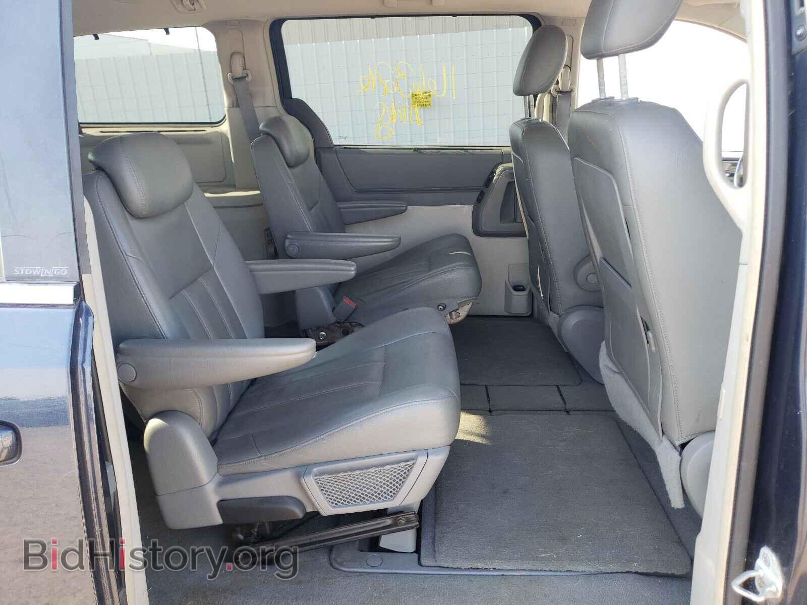 2008 CHRYSLER MINIVAN - VIN: 2A8HR54P78R736666 - Фото 6