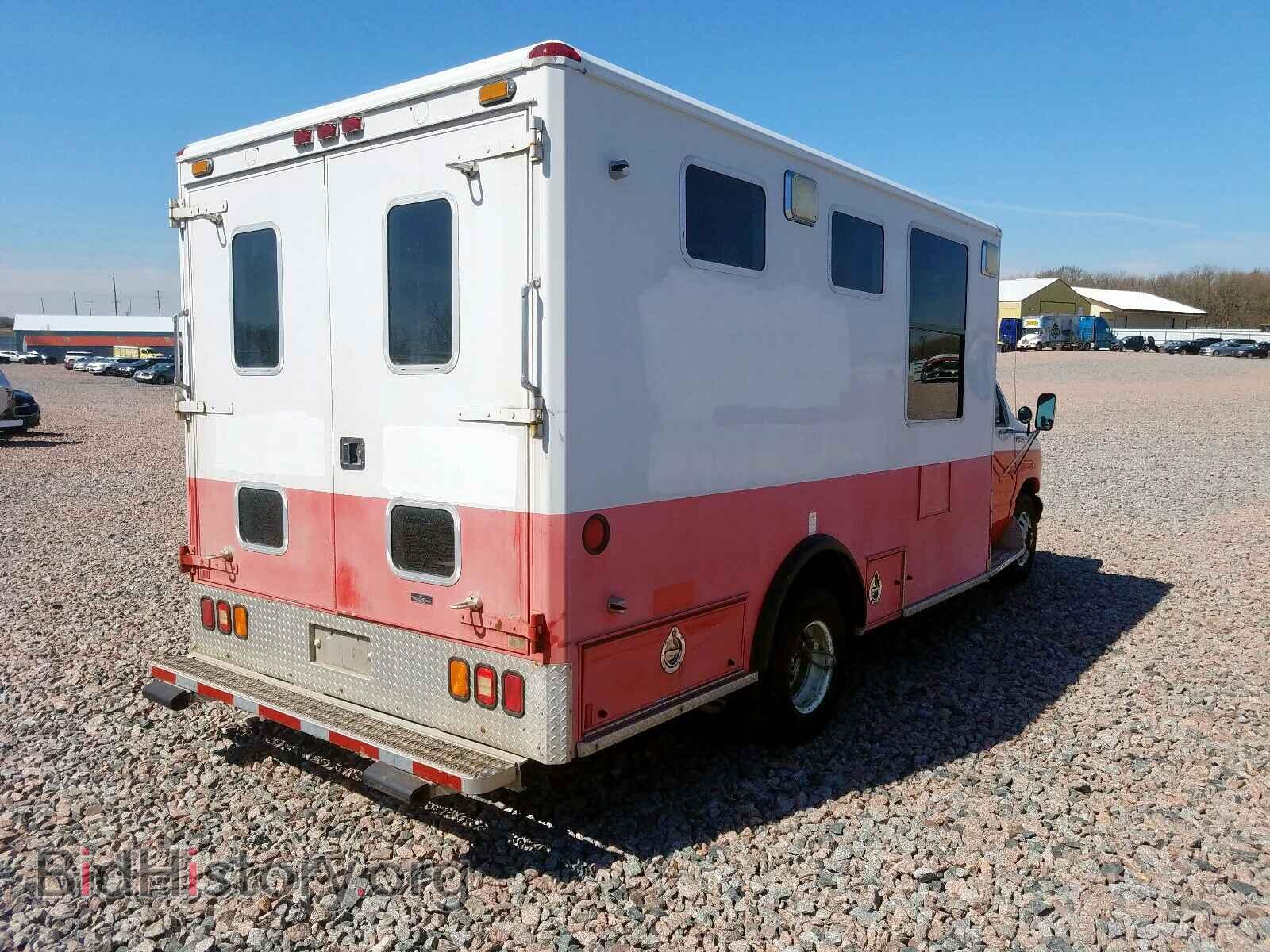 2002 FORD ECONOLINE - VIN: 1FDXE45FX2HA45807 - Фото 4