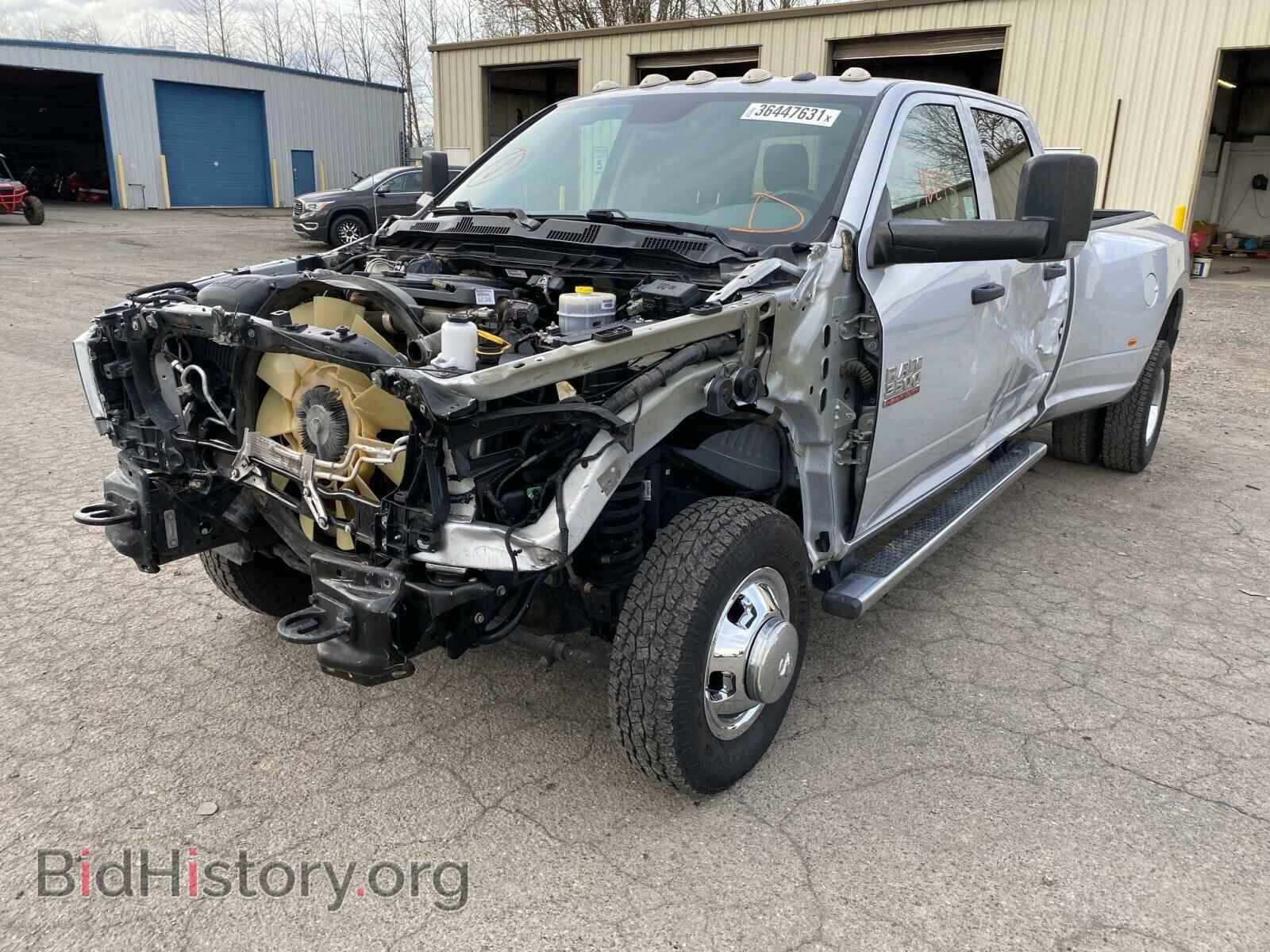 2016 RAM 3500 - VIN: 3C63RRGLXGG251192 - Фото 2